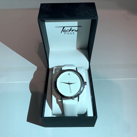 White Chrome Watch - Picture 1 of 2